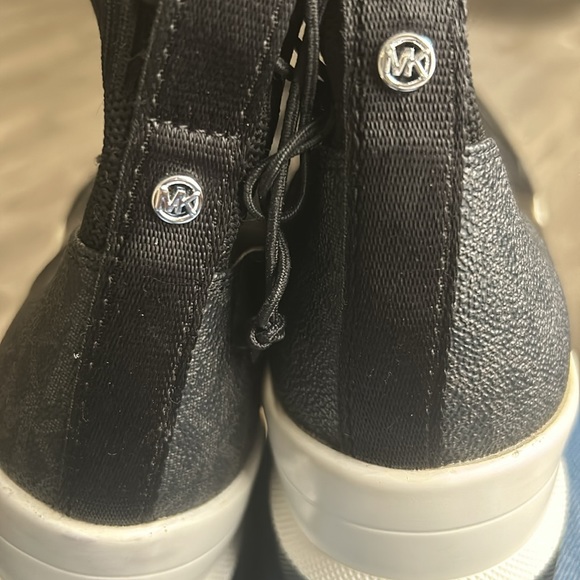 Michael Kors booties - Picture 3 of 4